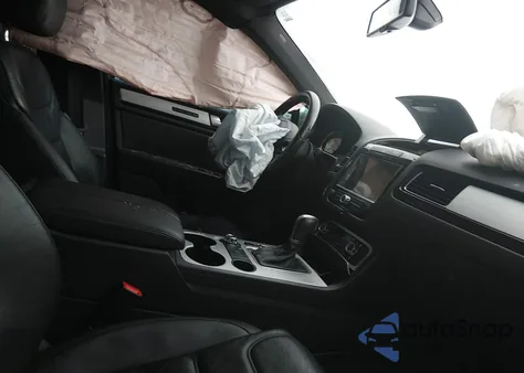 2014 Volkswagen Touareg Tdi R-Line z USA, uszkodzony, nr VIN WVGDP9BP2ED002422